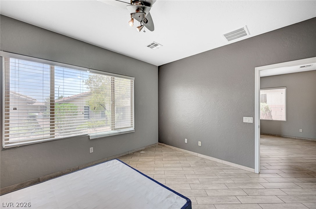 Photo 15 of 34, 5977 Falconer Avenue