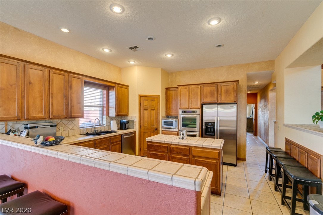 Photo 7 of 33, 8152 Eagledancer Avenue