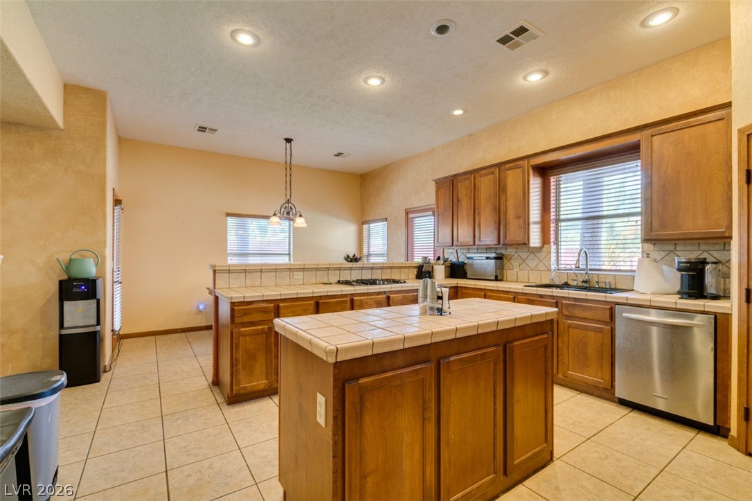 Photo 9 of 33, 8152 Eagledancer Avenue