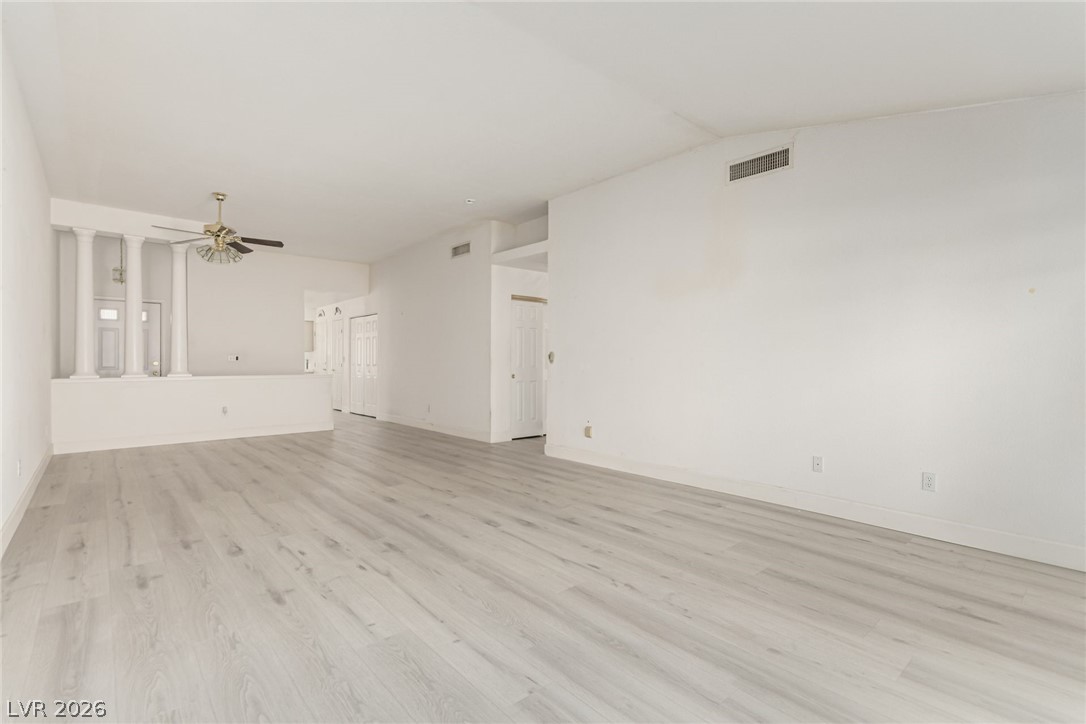 Photo 10 of 31, 4908 Winterset Drive