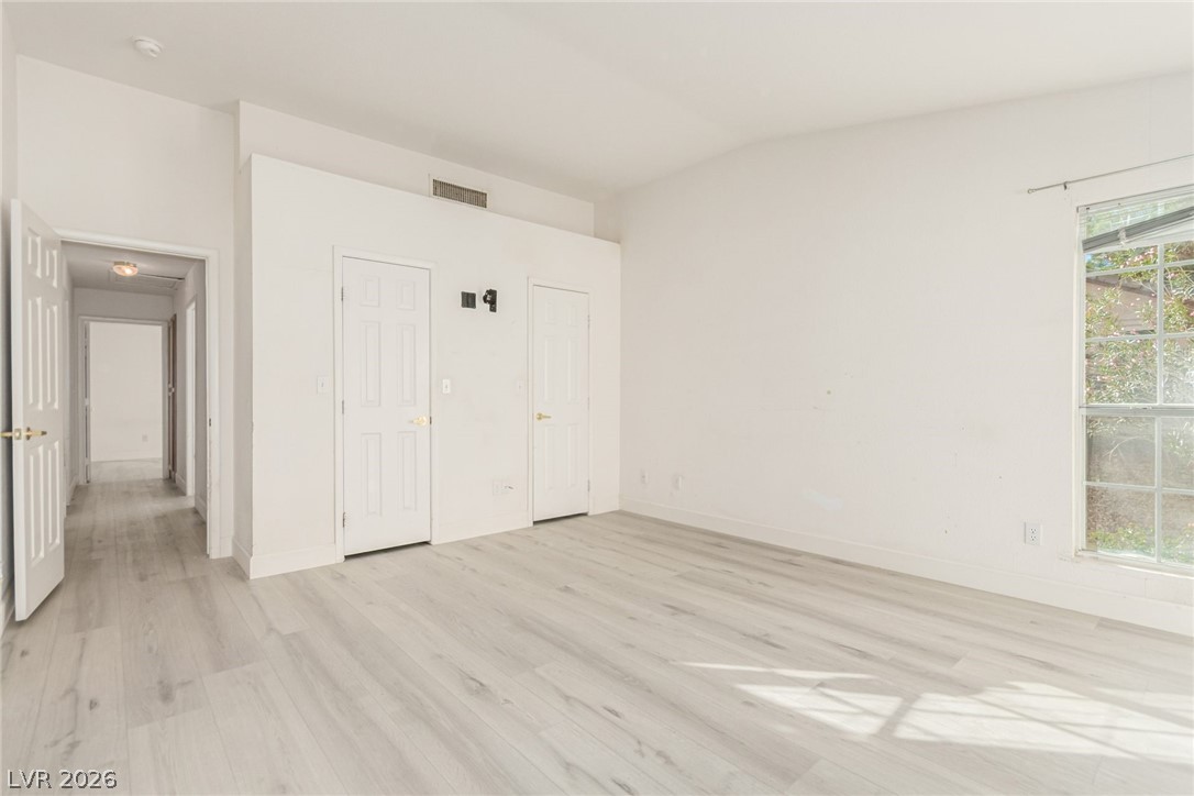 Photo 16 of 31, 4908 Winterset Drive