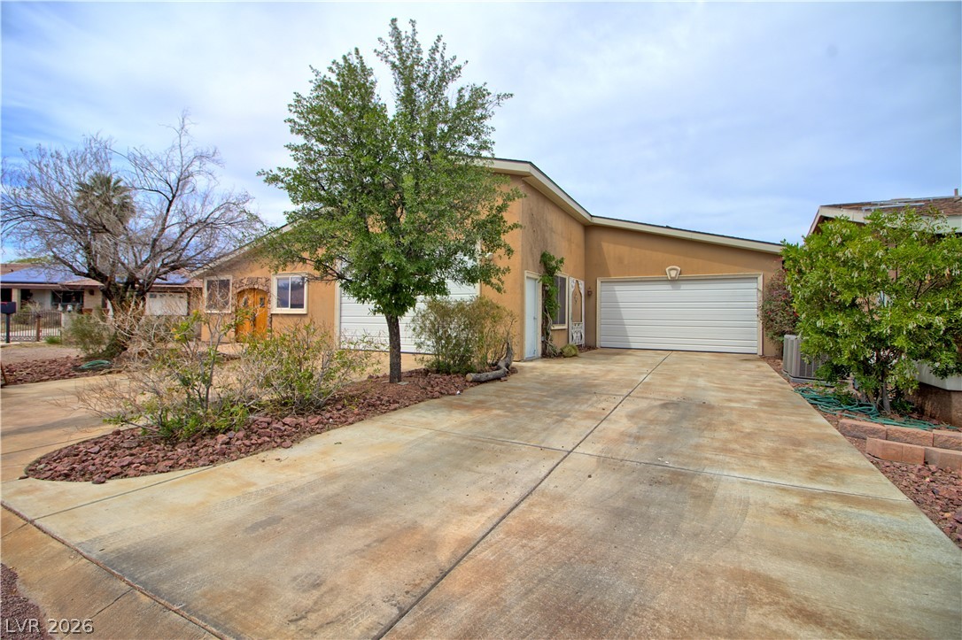 Photo 10 of 60, 1725 Leonard Lane