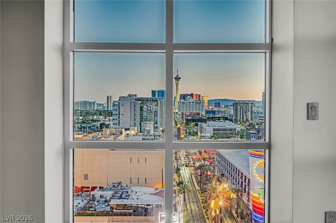 Photo 3 of 150 Las Vegas Boulevard #1507