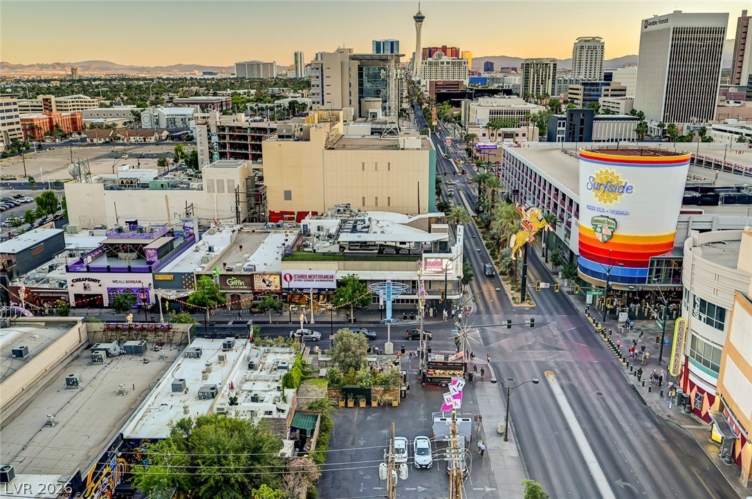 Photo 47 of 99, 150 Las Vegas Boulevard #1507