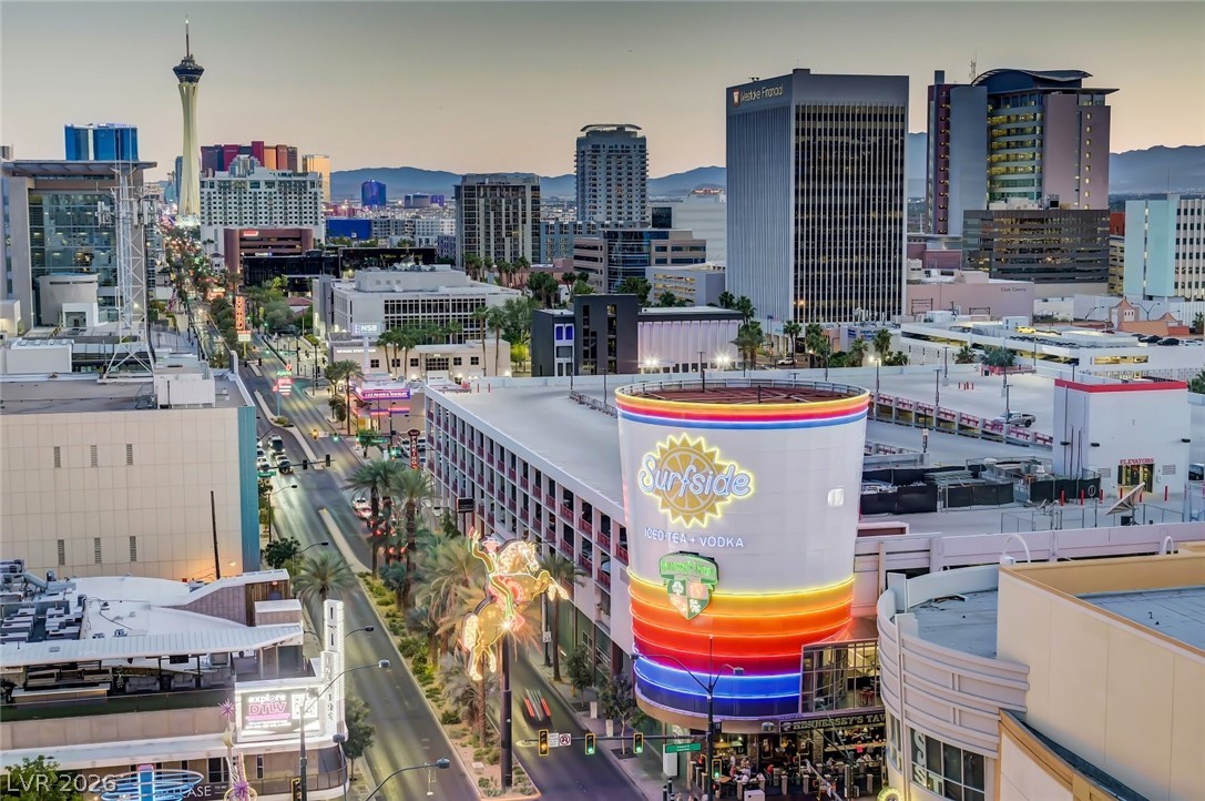 Photo 53 of 99, 150 Las Vegas Boulevard #1507