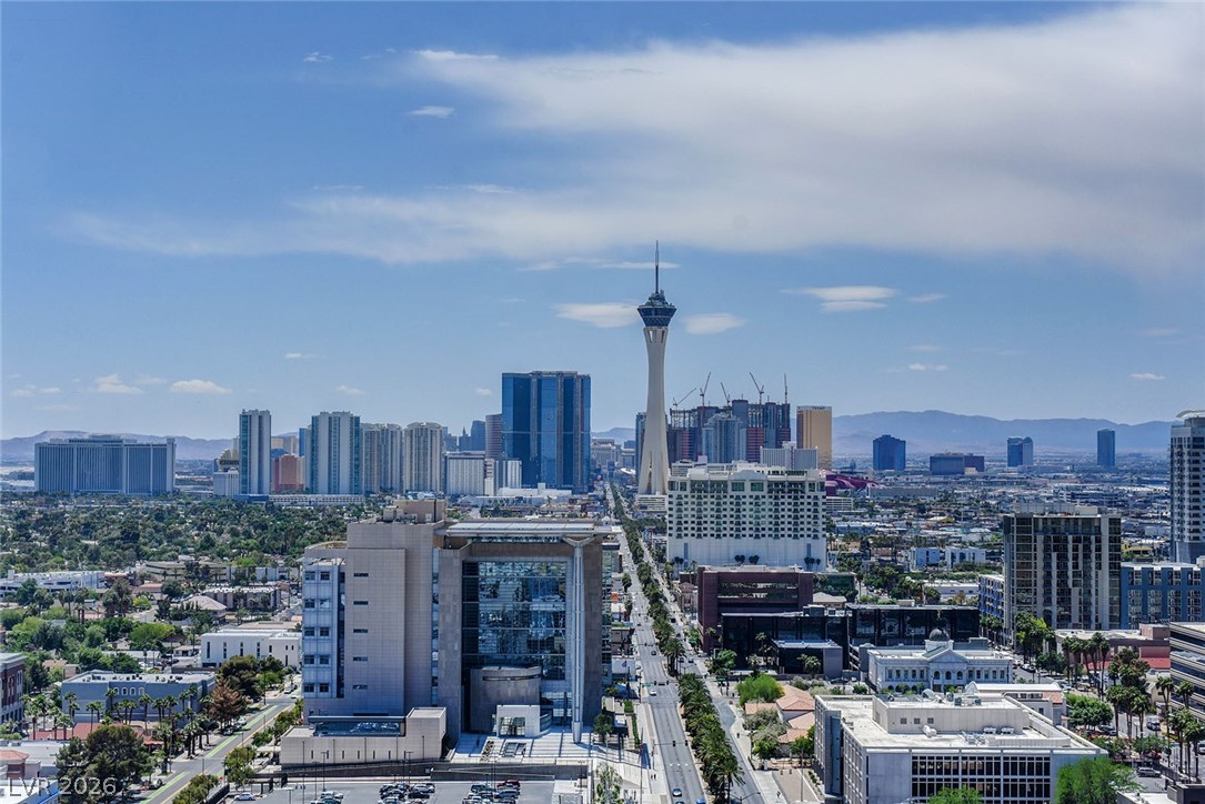 Photo 63 of 99, 150 Las Vegas Boulevard #1507