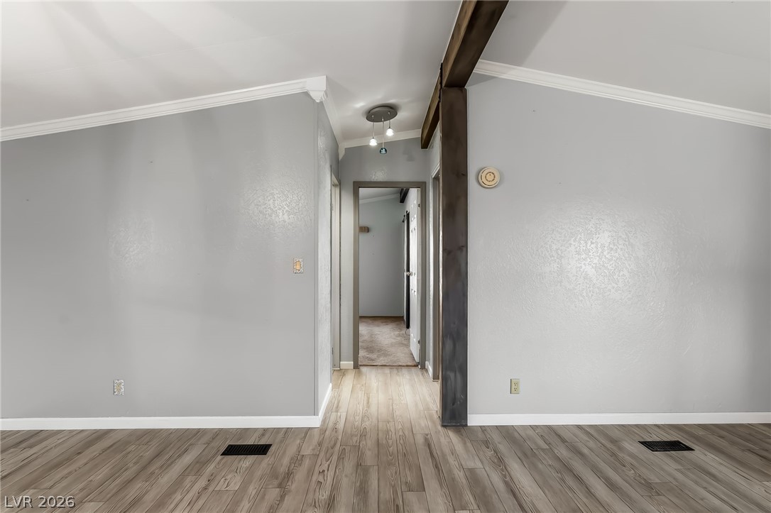 Photo 5 of 1611 Esquina Street