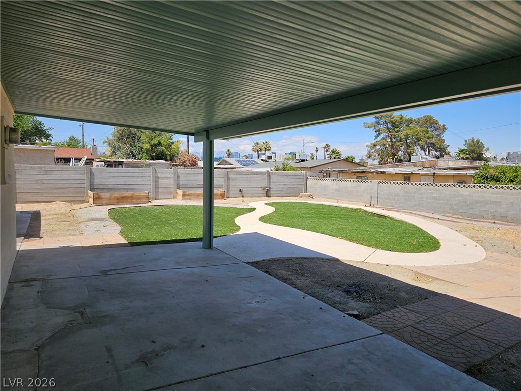 Photo 5 of 1074 King Richard Avenue