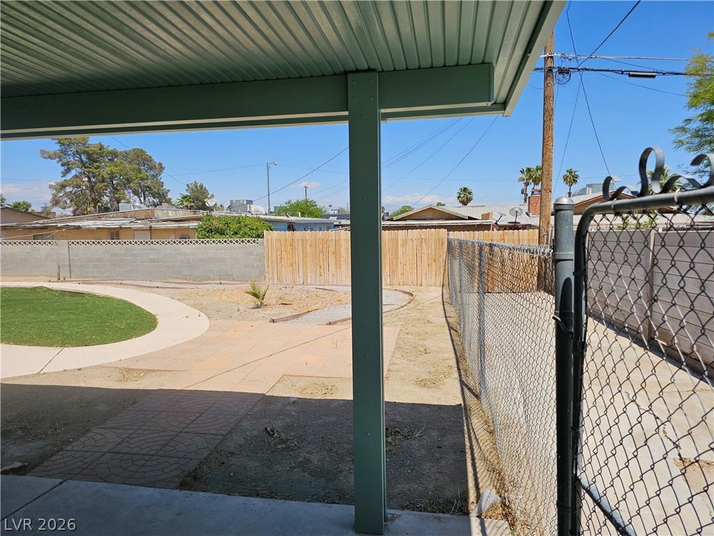Photo 33 of 41, 1074 King Richard Avenue