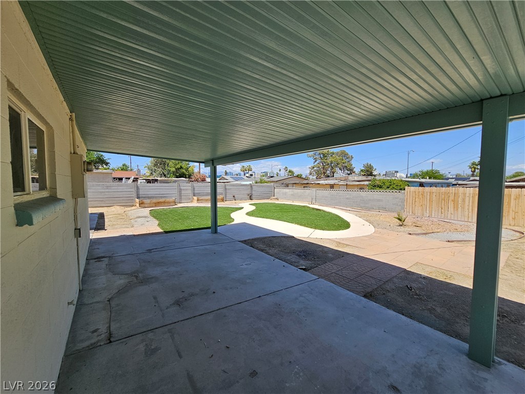 Photo 6 of 41, 1074 King Richard Avenue