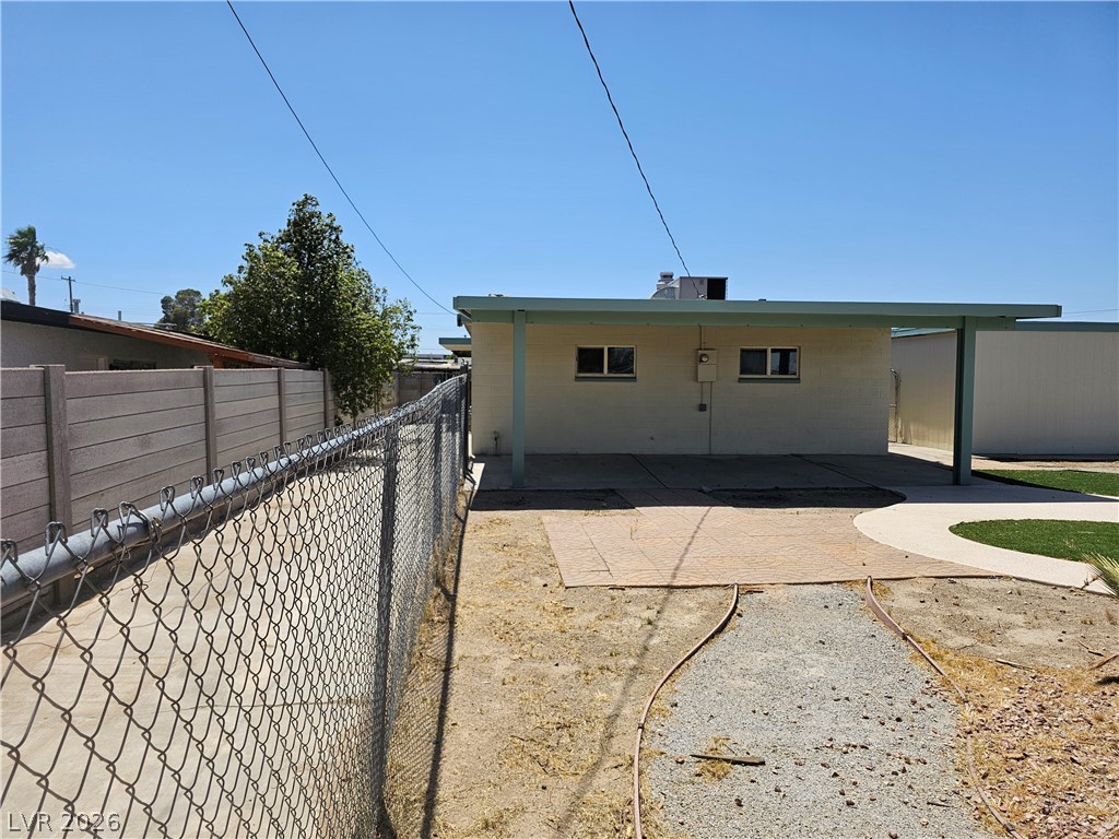 Photo 34 of 41, 1074 King Richard Avenue