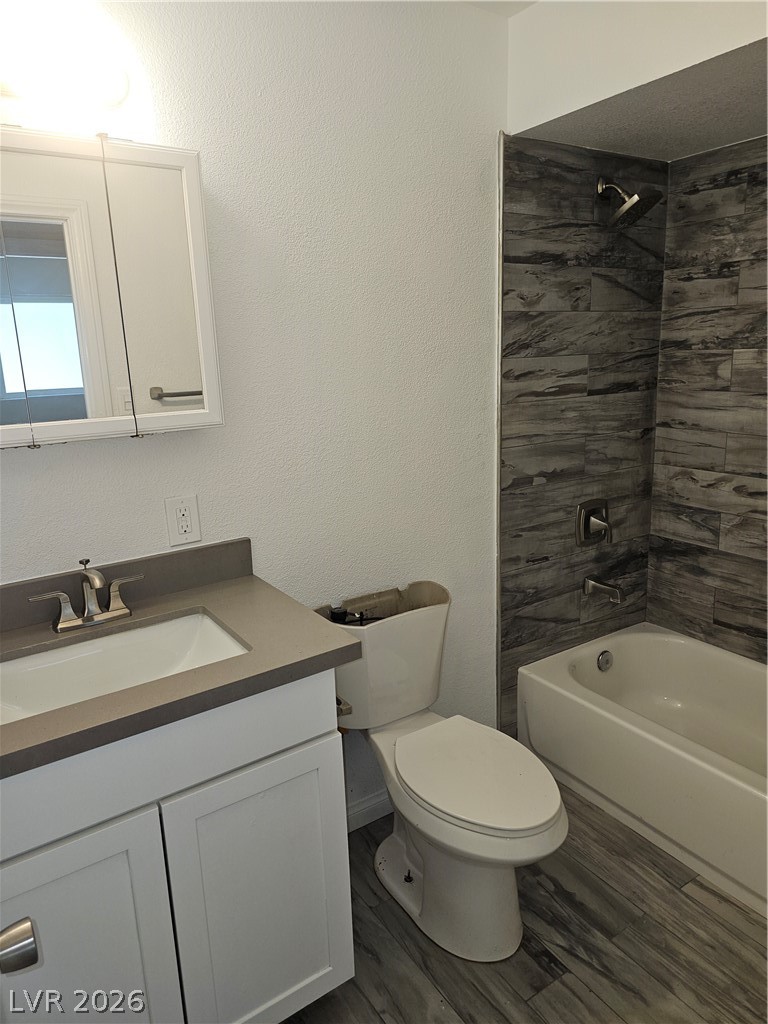 Photo 23 of 41, 1074 King Richard Avenue