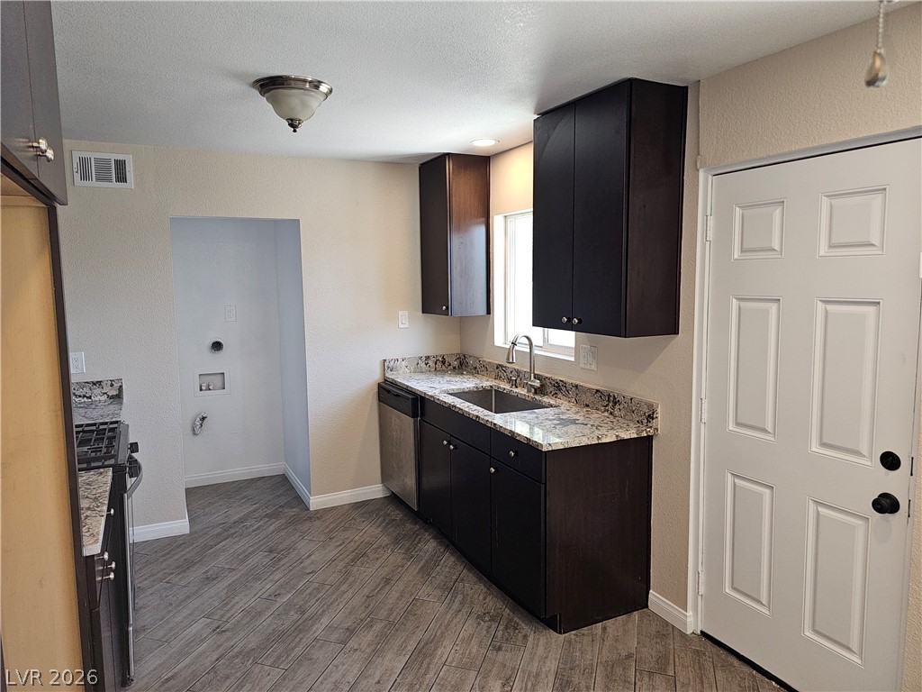 Photo 14 of 41, 1074 King Richard Avenue