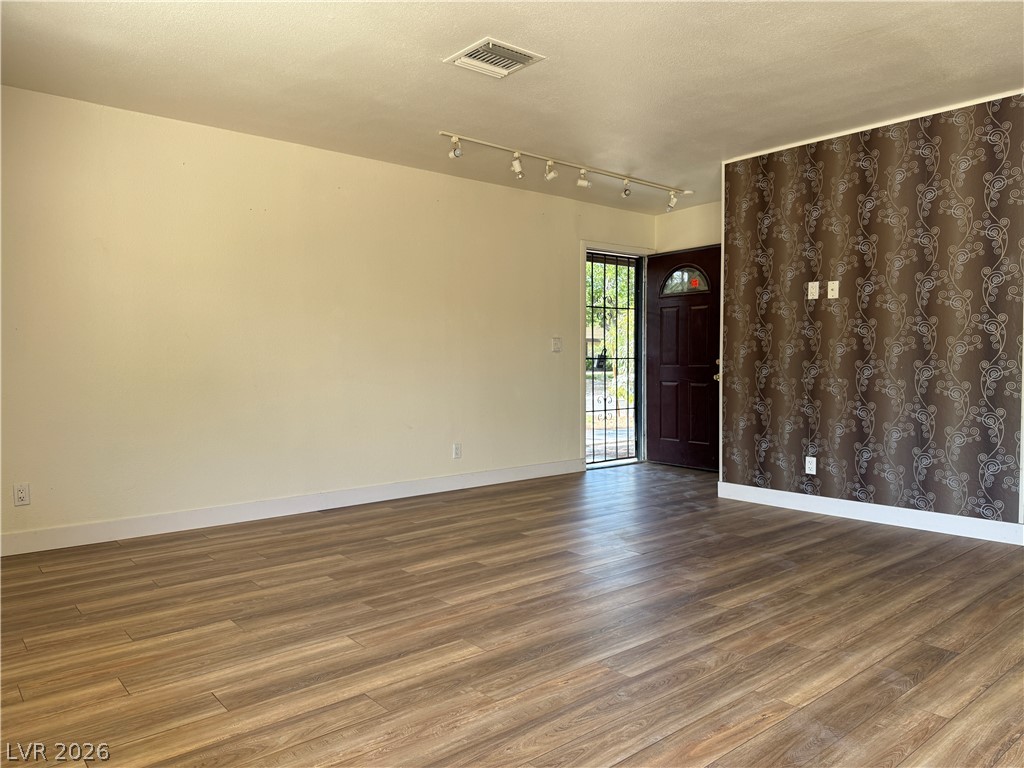 Photo 7 of 28, 6162 Meadow Vista Lane