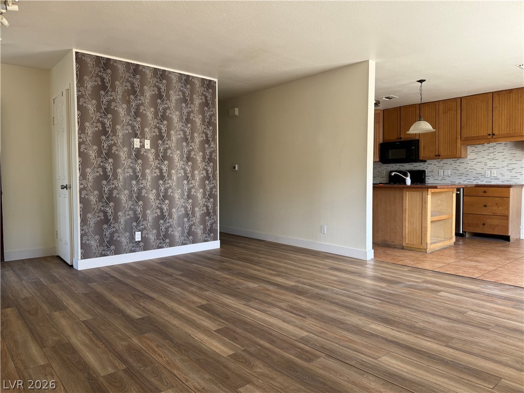 Photo 12 of 28, 6162 Meadow Vista Lane
