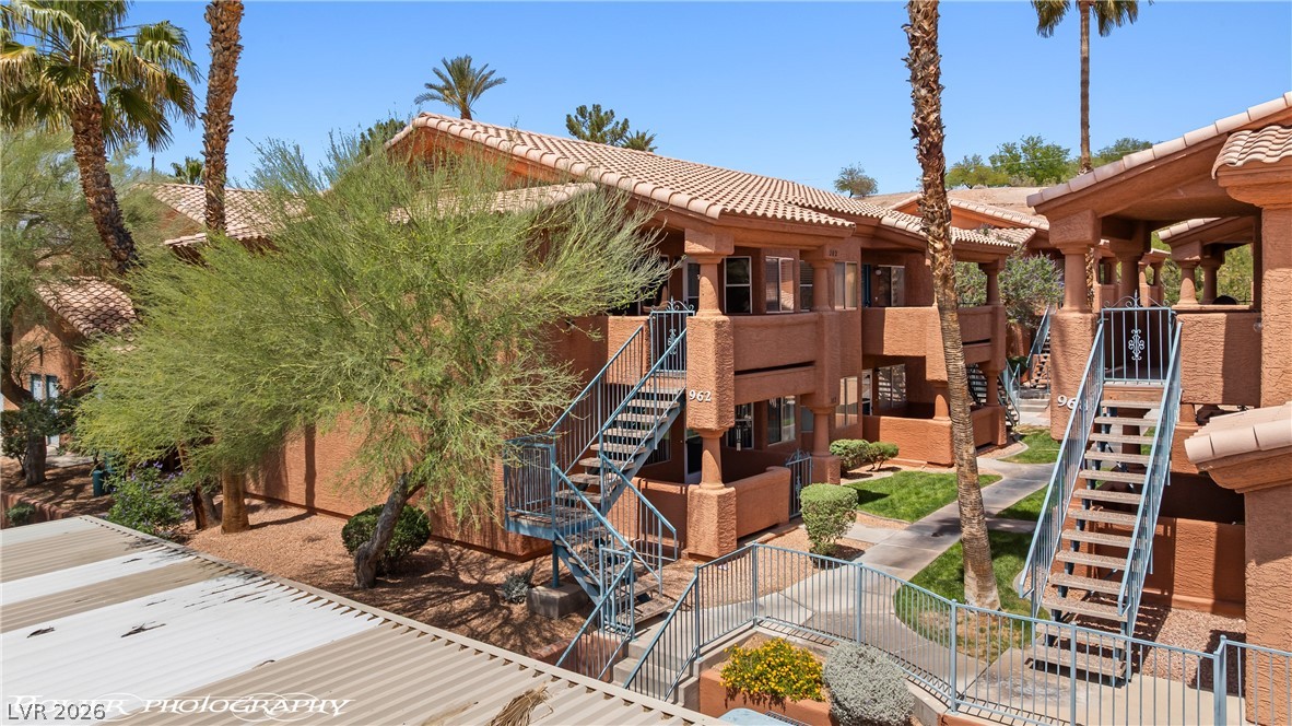 Photo 3 of 962 Mesquite Springs Drive #202