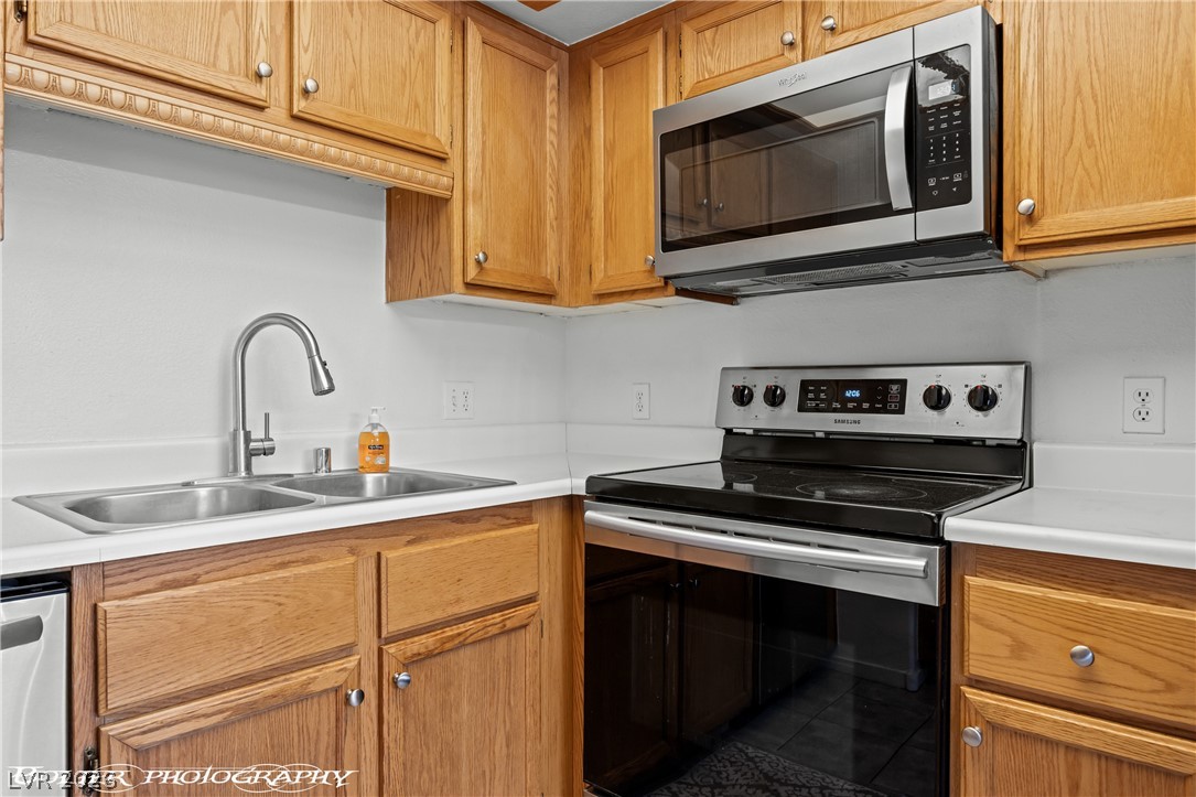 Photo 15 of 65, 962 Mesquite Springs Drive #202