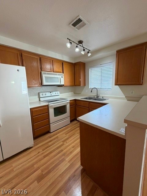 Photo 8 of 29, 2200 Highpointe Drive #201