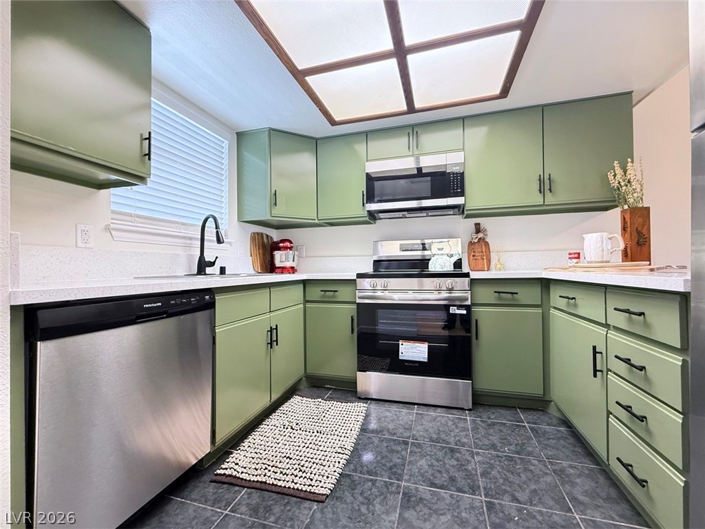 Photo 8 of 17, 3823 S Maryland Parkway #T6