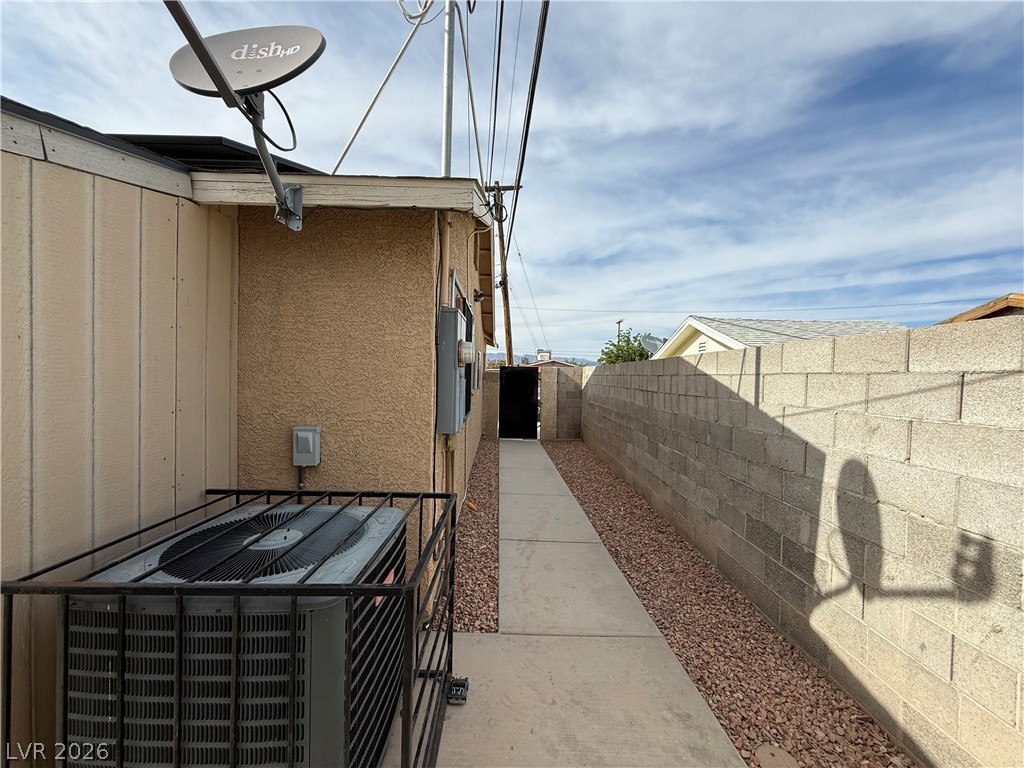 Photo 18 of 24, North Las Vegas, NV 89030