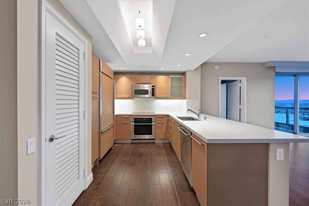 Photo 9 of 57, 222 Karen Avenue #3802