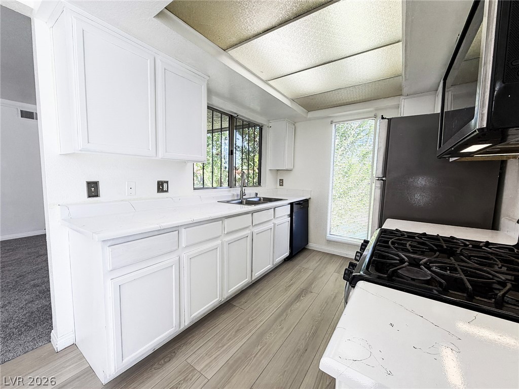 Photo 8 of 19, 1405 Vegas Valley Drive #208