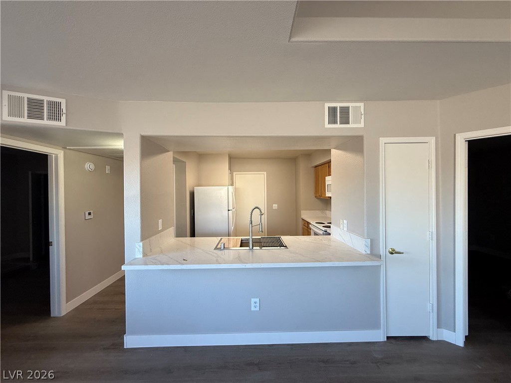 Photo 4 of 45 Maleena Mesa Street #1828