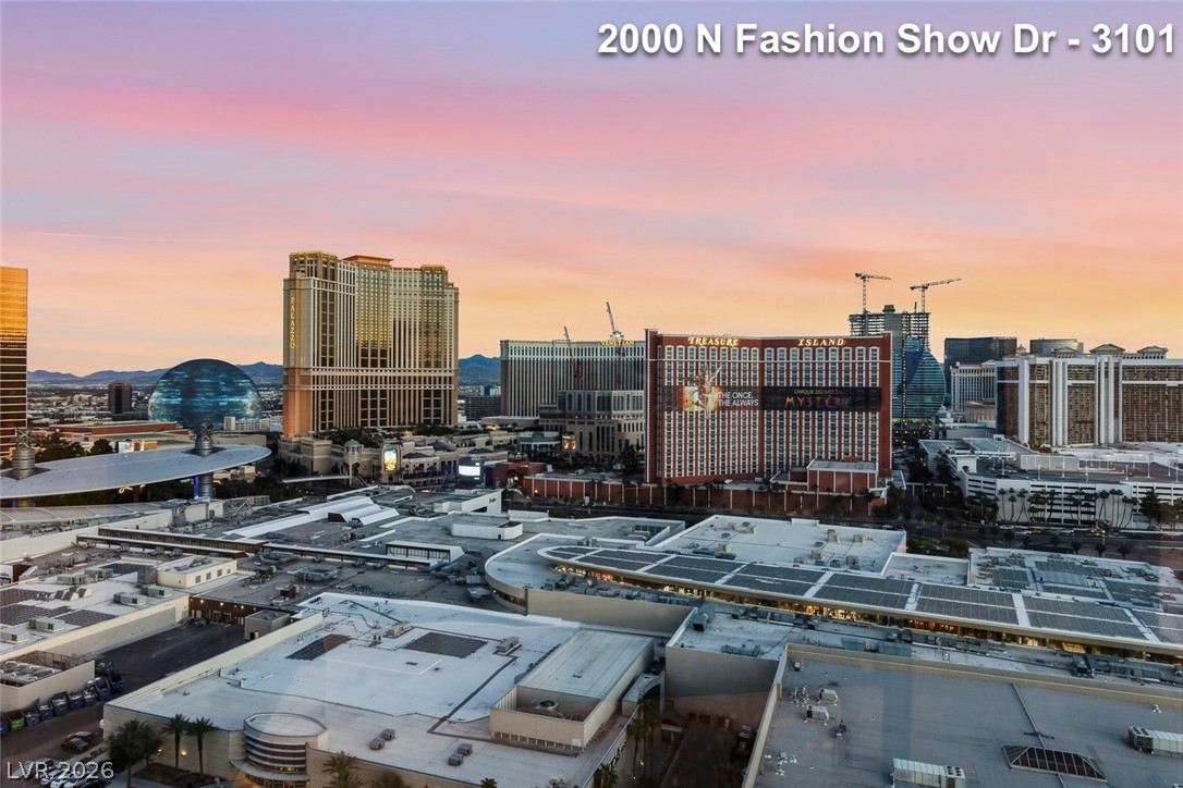 Photo 50 of 59, 2000 N Fashion Show Drive #3101