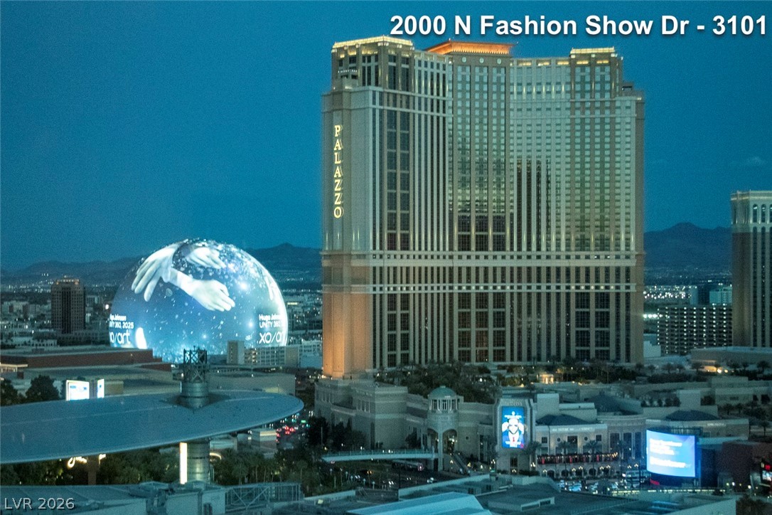Photo 16 of 59, 2000 N Fashion Show Drive #3101