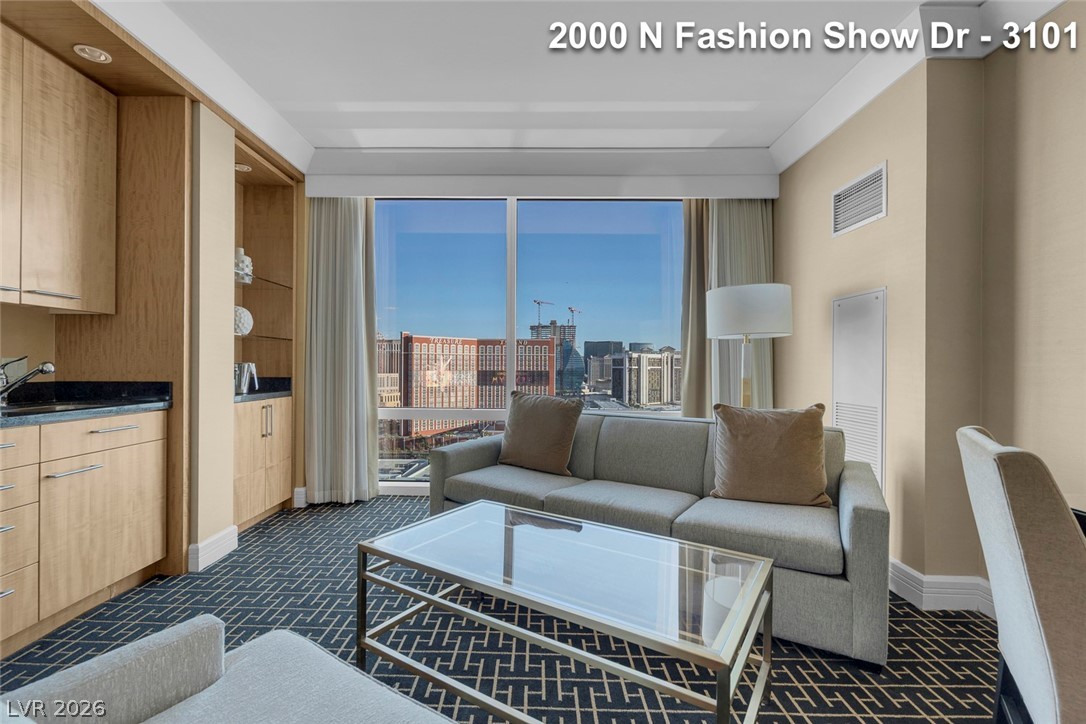 Photo 18 of 59, 2000 N Fashion Show Drive #3101