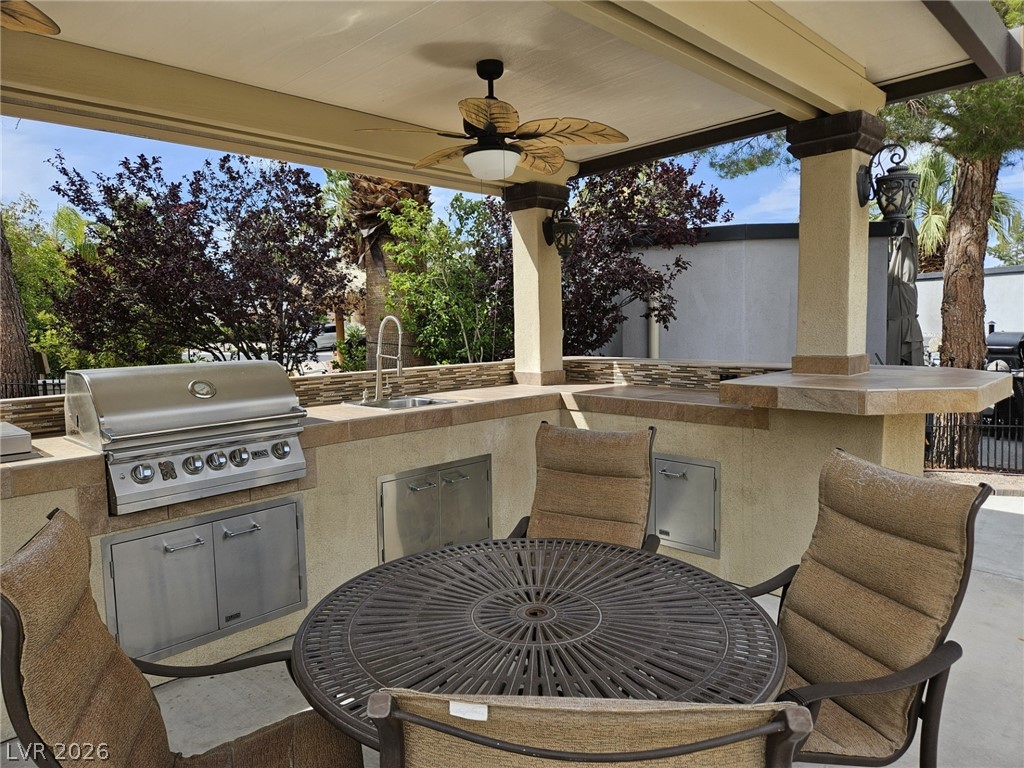 Photo 6 of 25, 8175 Arville Street #290