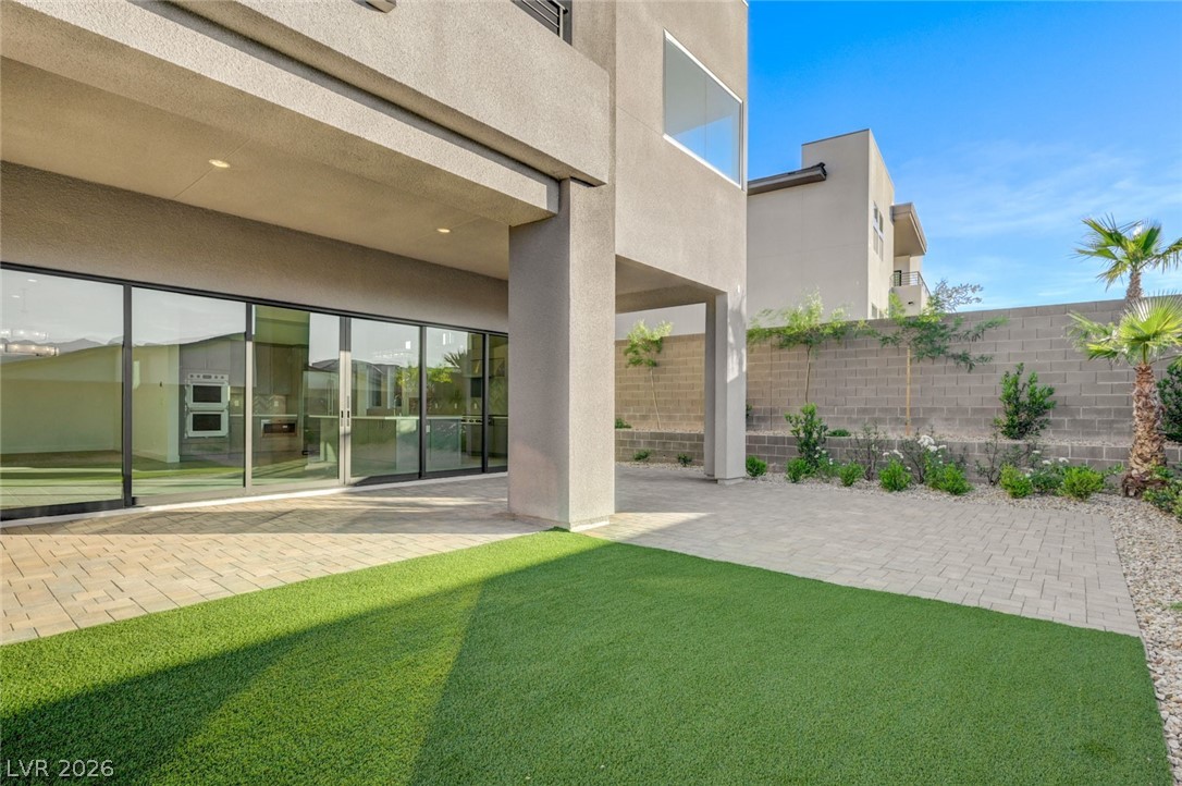 Photo 6 of 61, 10738 Desert Heights Avenue