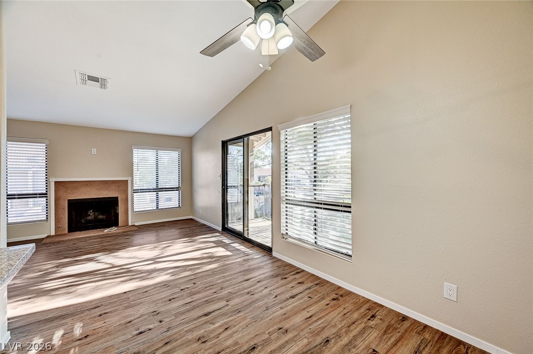 Photo 14 of 28, 1305 Capri Drive #D