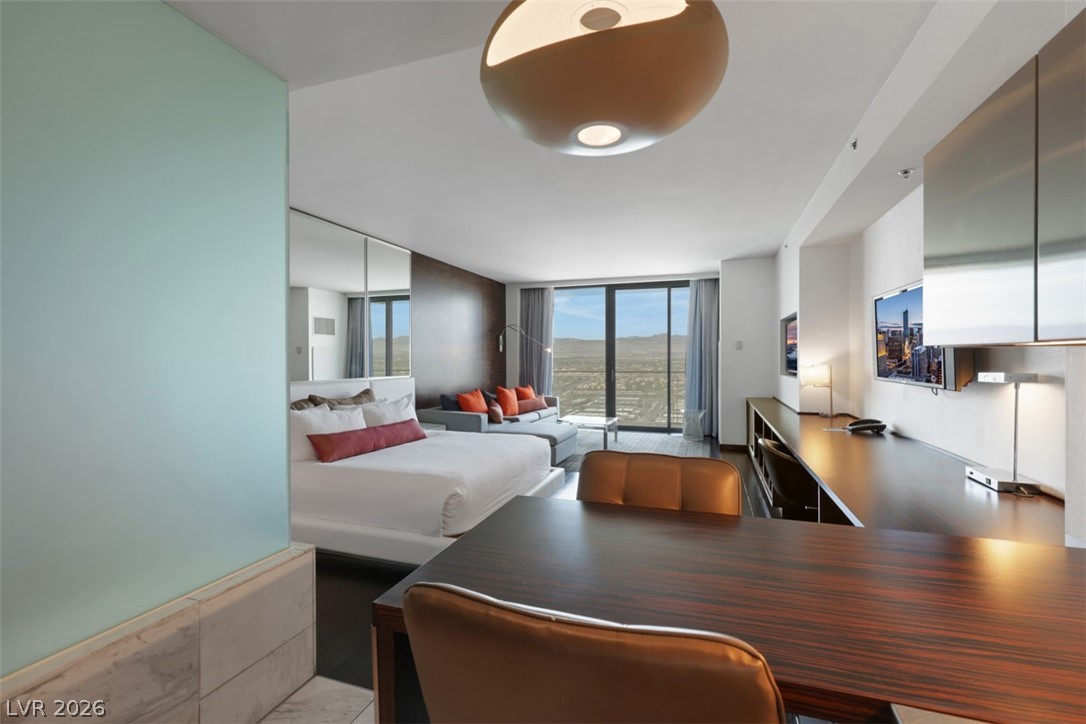 Photo 11 of 28, 4381 W Flamingo Road #3003