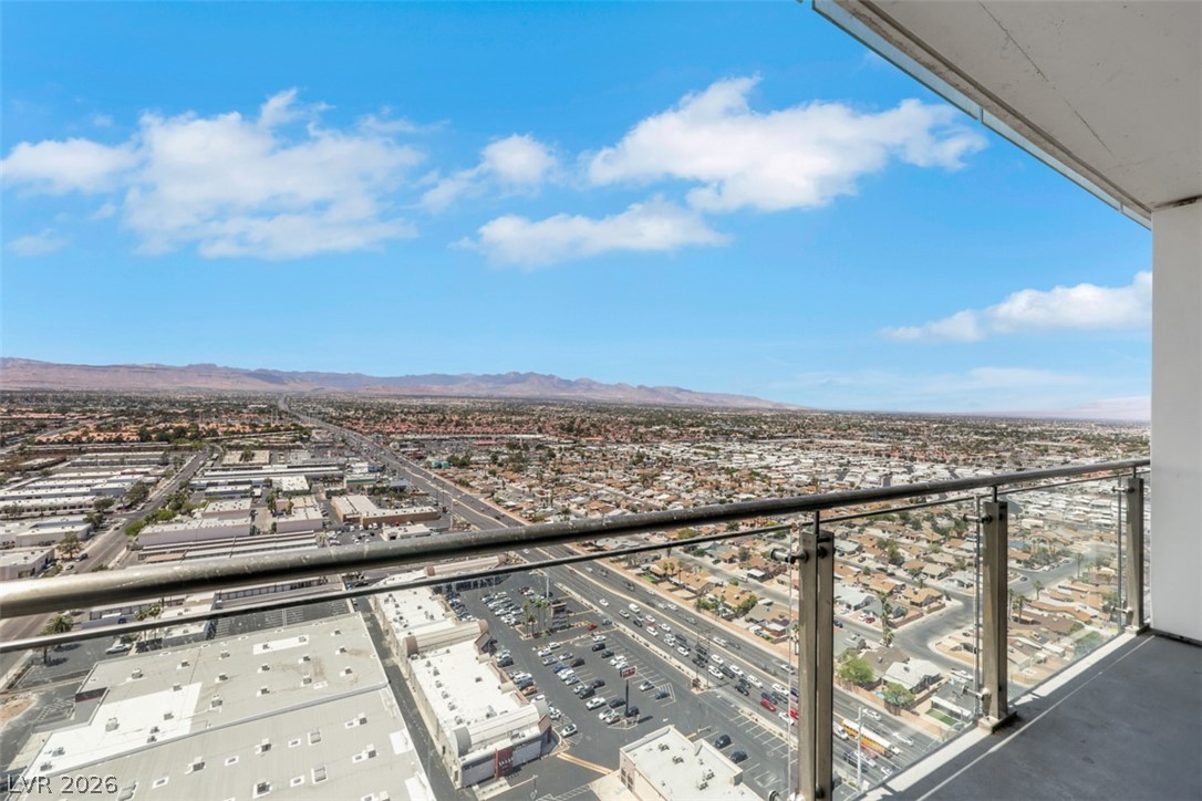 Photo 21 of 28, 4381 W Flamingo Road #3003