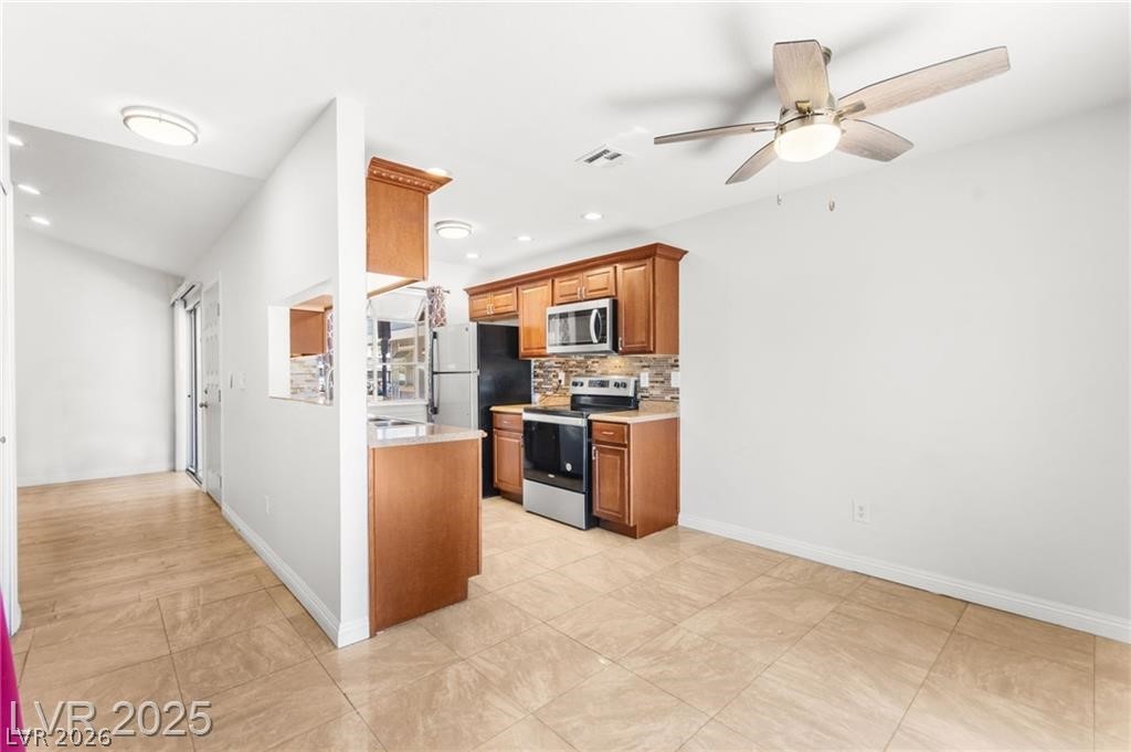 Photo 11 of 38, 5831 Medallion Drive #101
