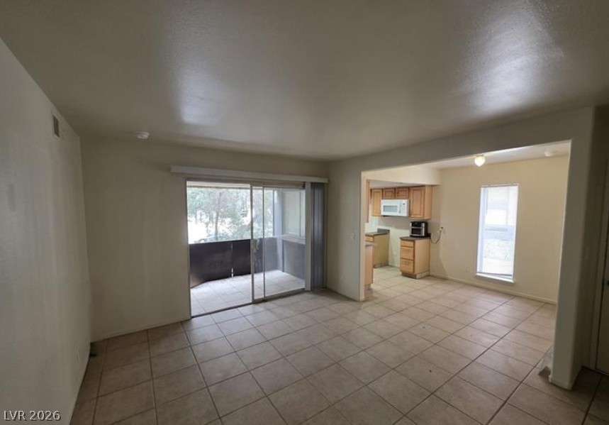 Photo 6 of 23, 1440 Vegas Valley Drive #8
