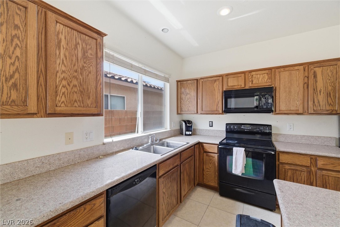 Photo 7 of 38, 4721 S Adriano Way
