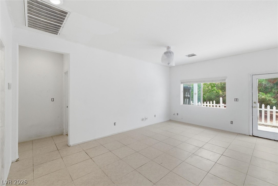 Photo 12 of 38, 4721 S Adriano Way