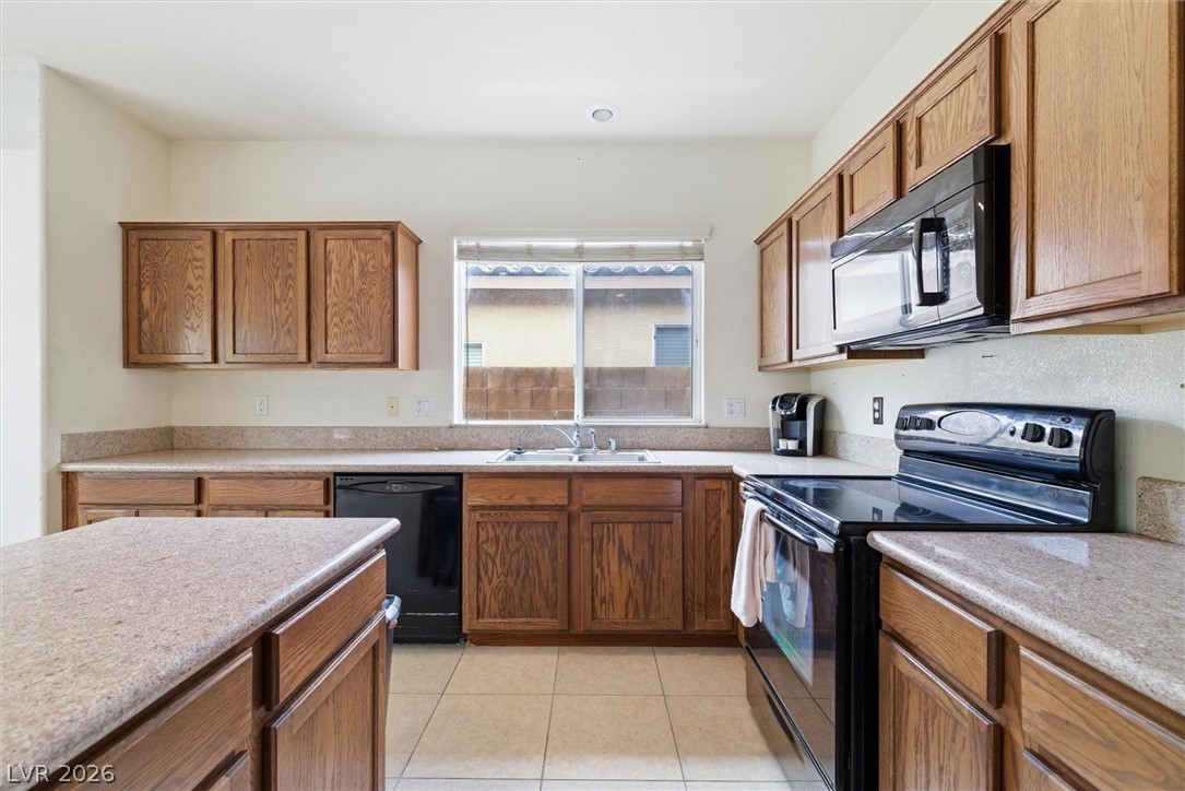 Photo 5 of 4721 S Adriano Way