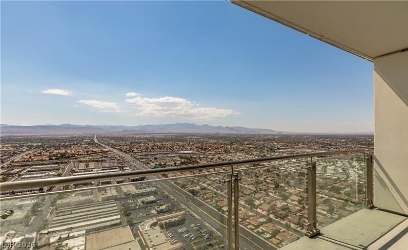 Photo 17 of 22, 4381 W Flamingo Road #5007