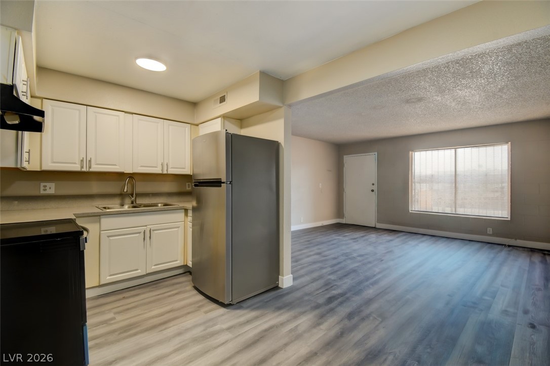 Photo 2 of 625 S Royal Crest Circle #13