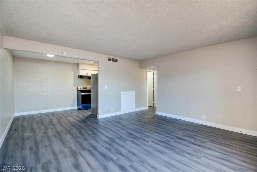 Photo 17 of 17, 625 S Royal Crest Circle #13