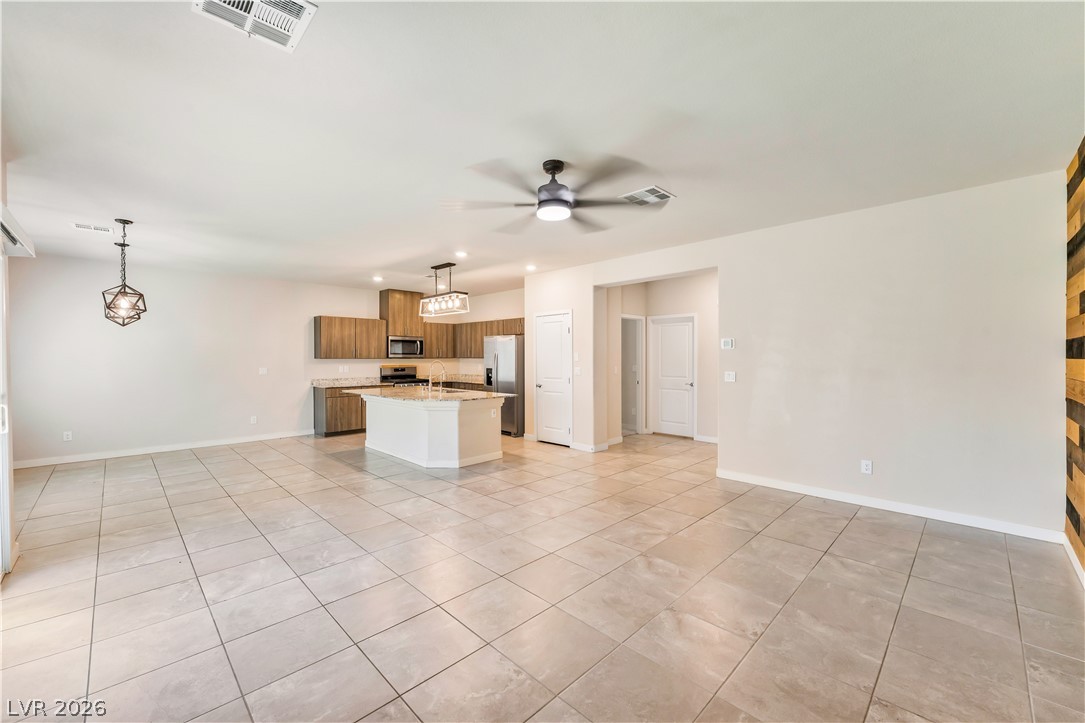 Photo 7 of 42, 3759 Corellia Avenue