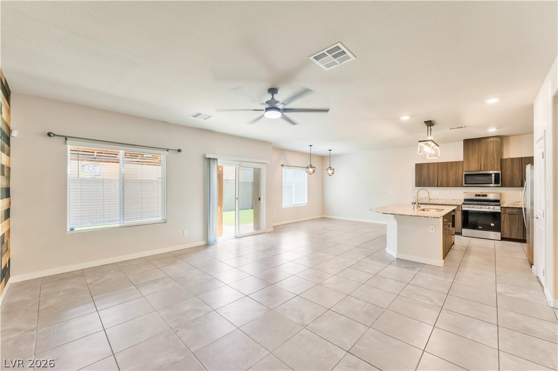Photo 6 of 42, 3759 Corellia Avenue