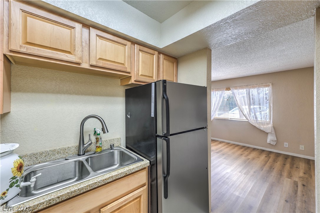 Photo 10 of 26, 100 S Crestline Drive #65