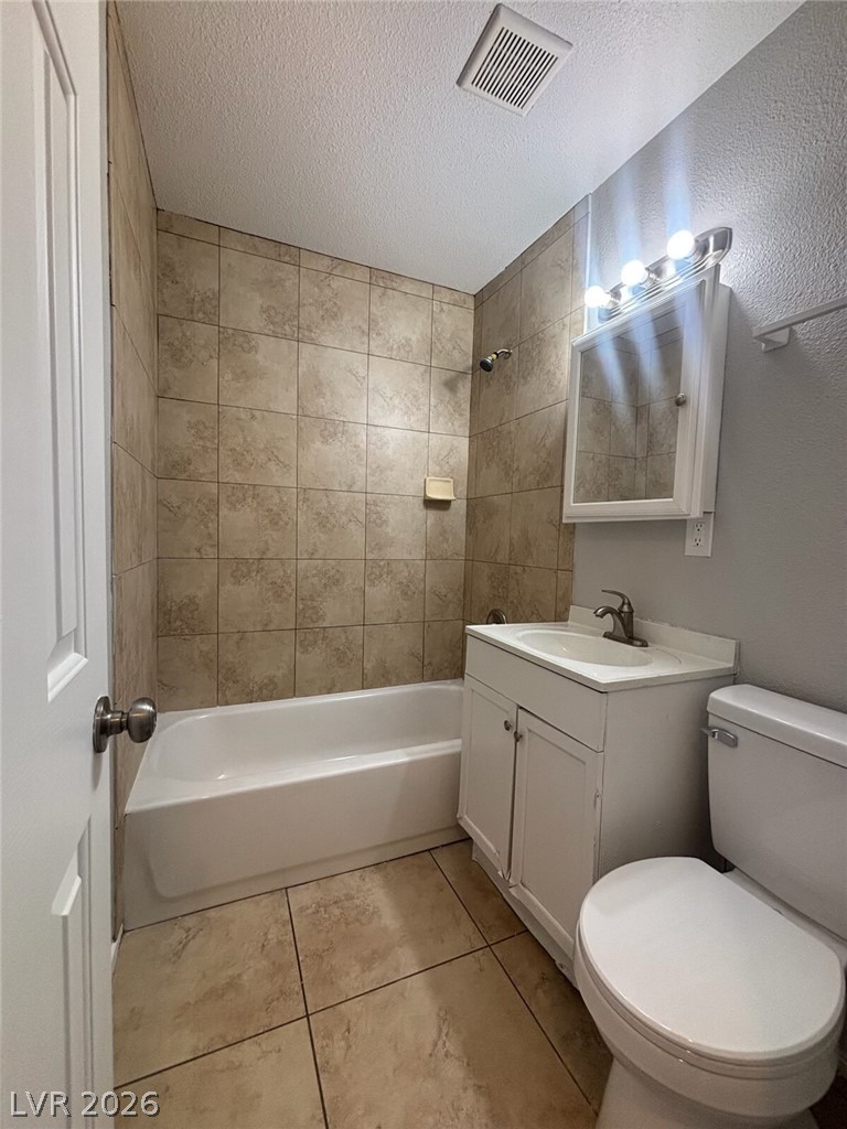 Photo 6 of 23, 720 N 10th Street