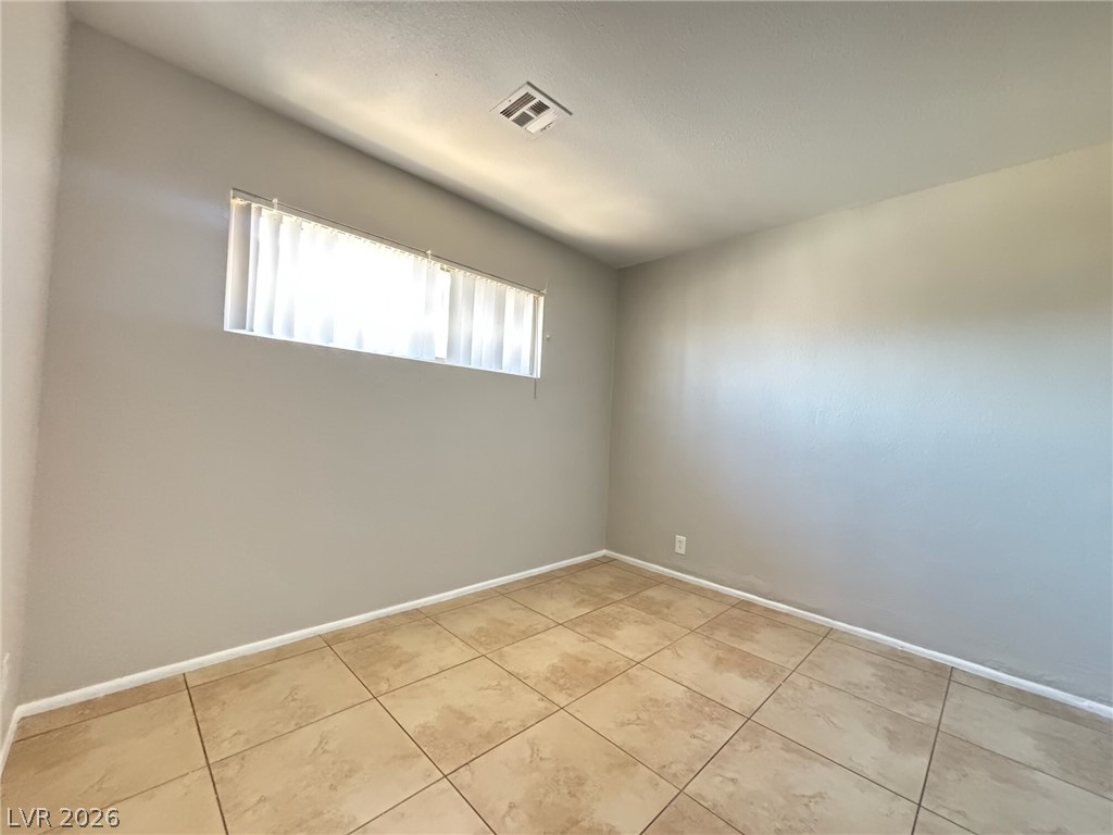 Photo 8 of 23, 720 N 10th Street