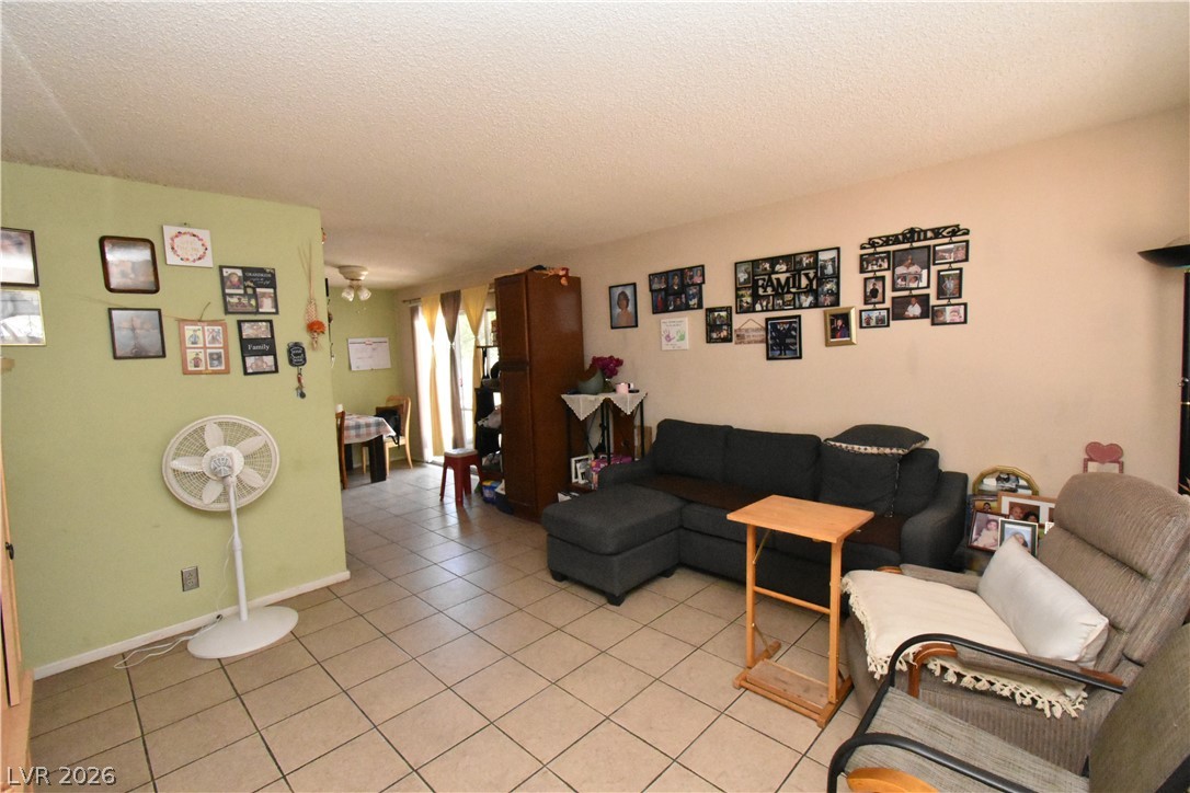 Photo 7 of 23, 417 Duke Avenue