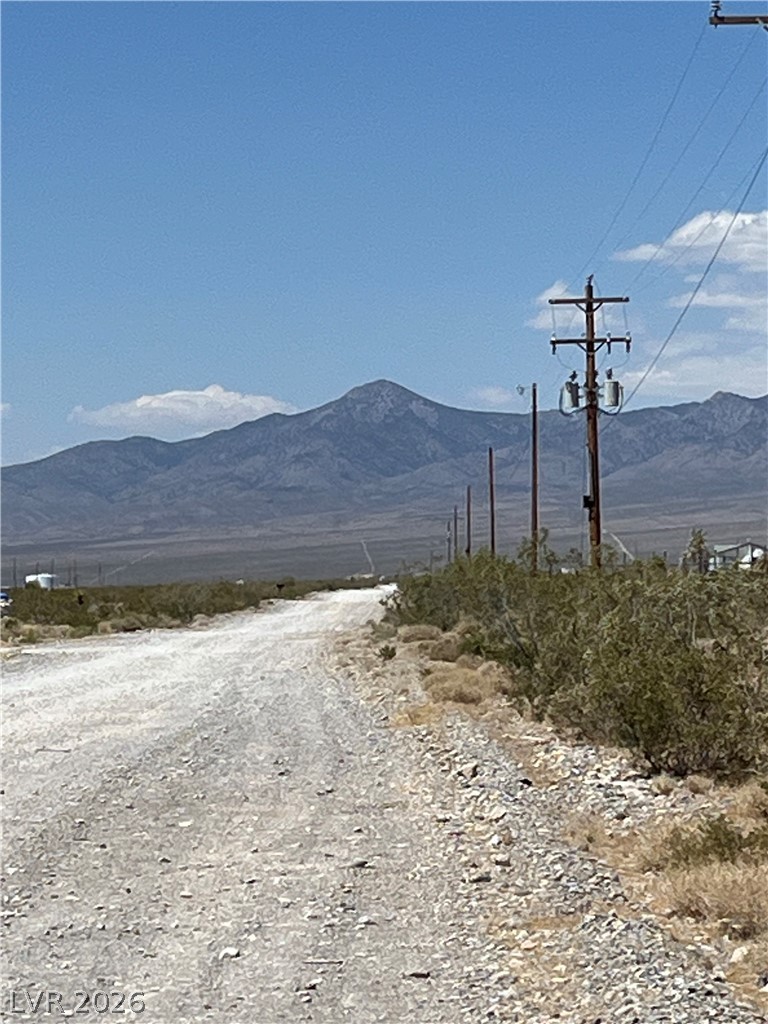 Photo 6 of 19, 101 N Powerline Road